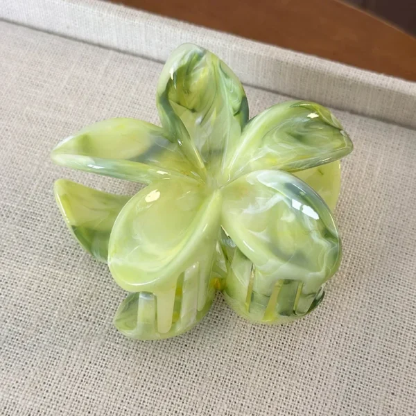 S2d0b634a567a4cd083306dc0cdaa8ca0v.webp Flower Hair Claw Clip for Women Fashion Hair Clips Crab Clamp Barrettes Girls Hair Accessories Summer Shark Hairpin Headwear 1pc