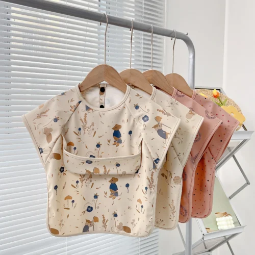 S9082fd7579e84284a3446d9fe6180c0b8.webp Cute Baby Bibs Toddler Baberos Bavoir Waterproof Short Sleeve Apron Cartoon Animals Children Feeding Smock Bib Baby Stuff 0-6Y